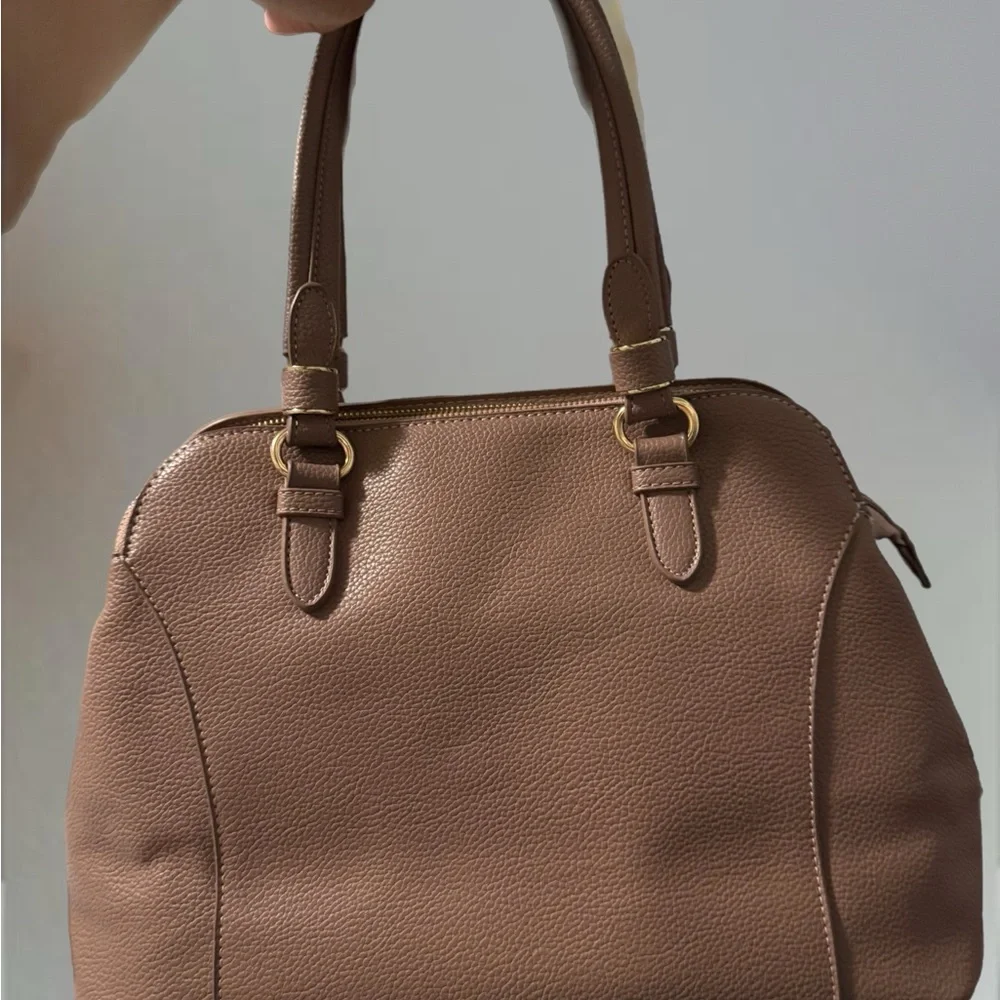 Elegant Brown Leather Handbag